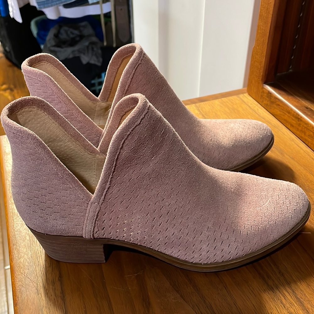 Lucky Brand perforated booties. Size 8